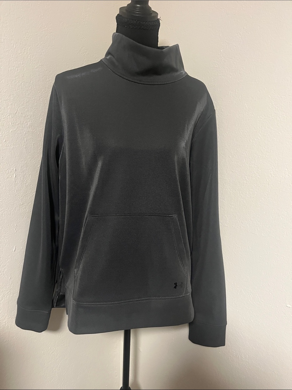 Under Armour Mirage Gray Mock Neck Athletic Pullover-Medium